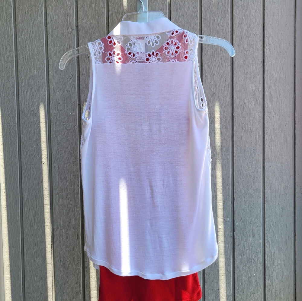 Flowered White Sleeveless Blouse | Women's XS | Candie's - Picture 6 of 16